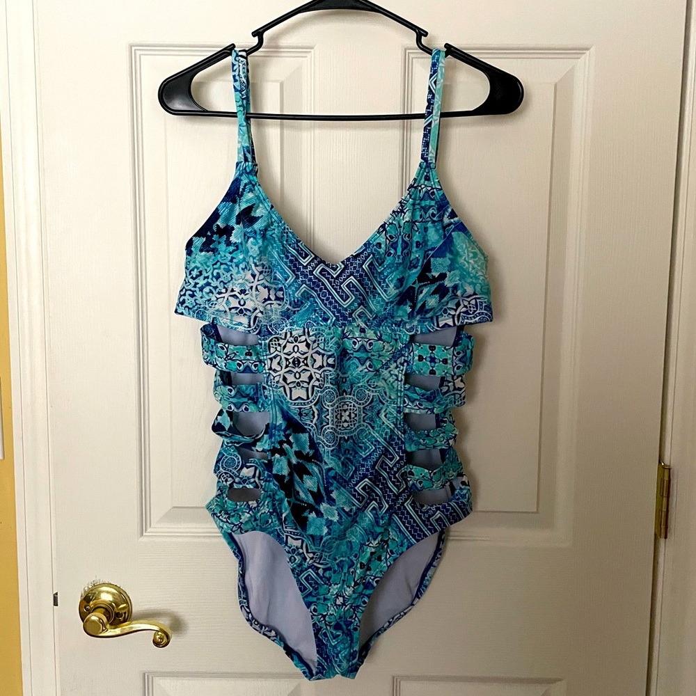 Kenneth Cole Reaction One Piece Swimsuit
